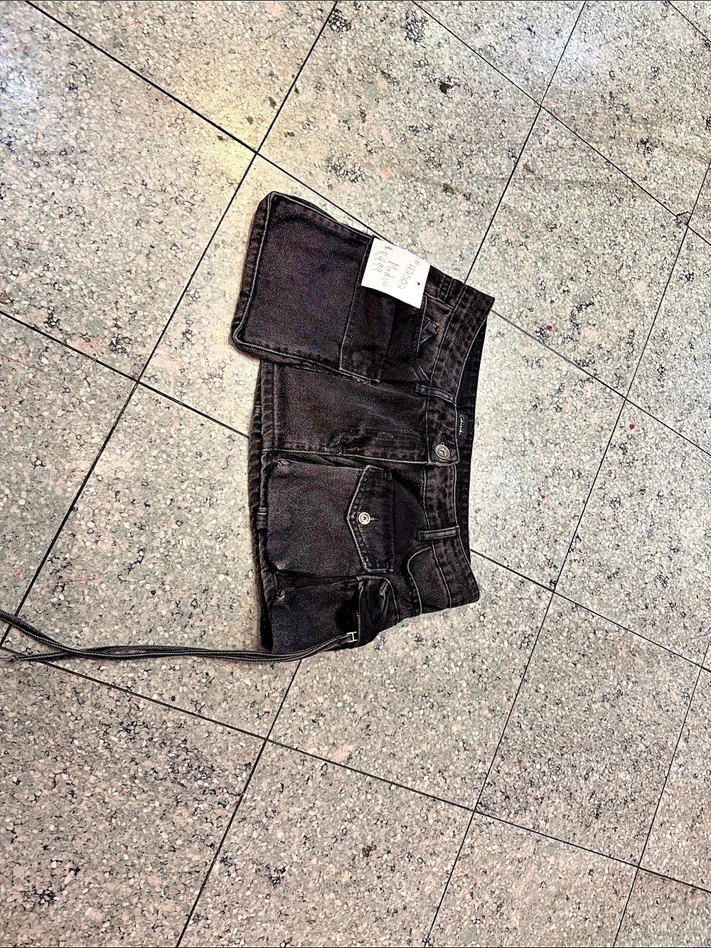 Black cargo skirt - Picture 2 of 2